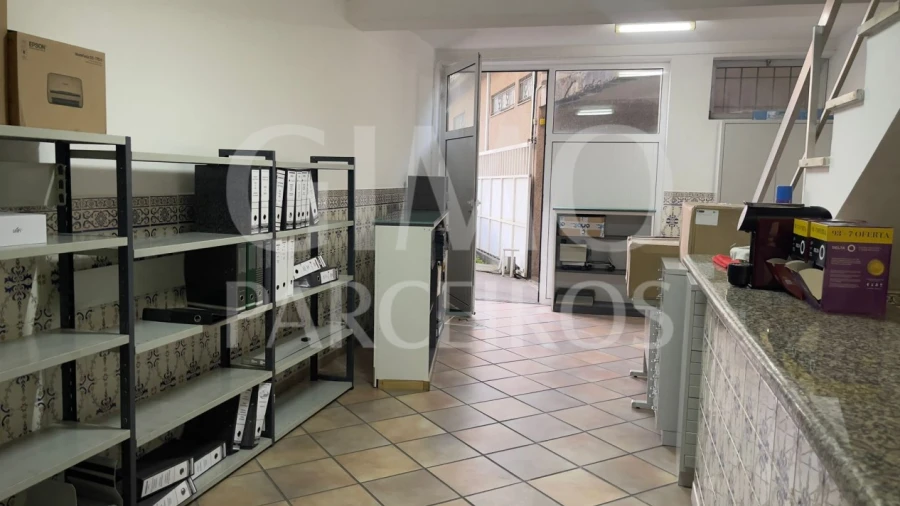 Loja para Arrendamento em Oliveira do Bairro