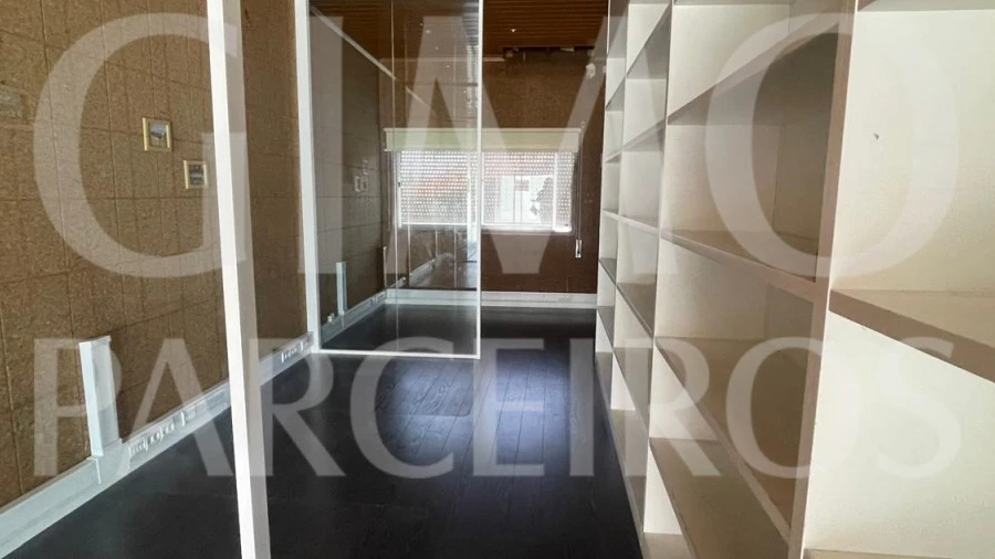 Loja para Arrendamento em Oliveira do Bairro