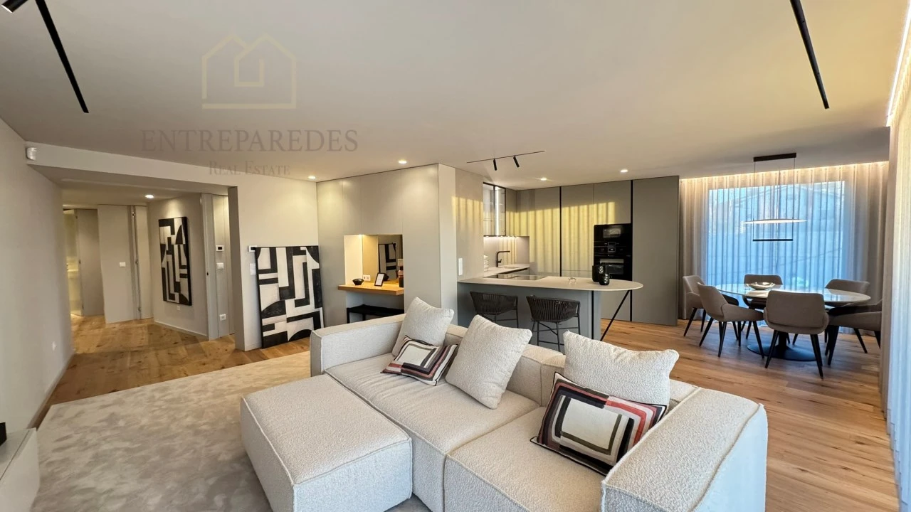 Apartamento T3 para Venda em São Felix da Marinha Foto 1