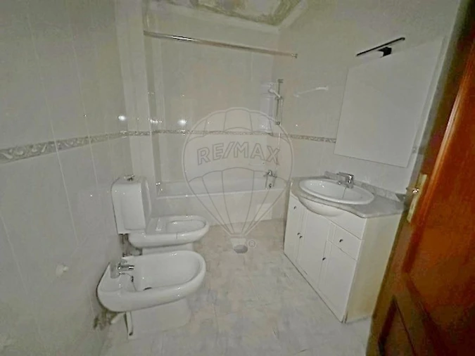 Apartamento T2 para Venda em Madalena Foto 11