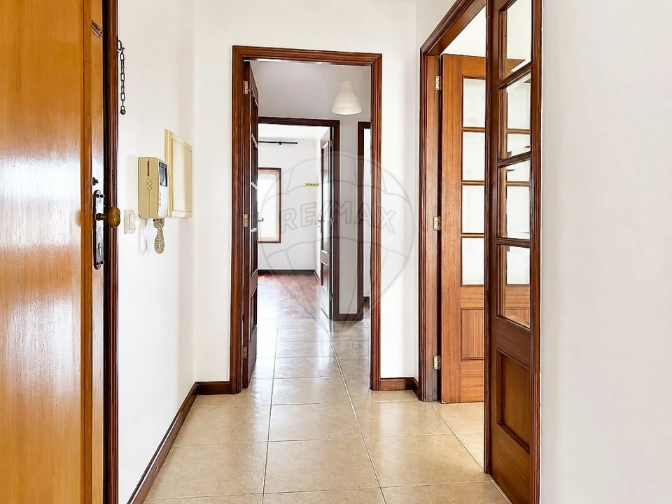 Apartamento T2 para Venda em Madalena Foto 2