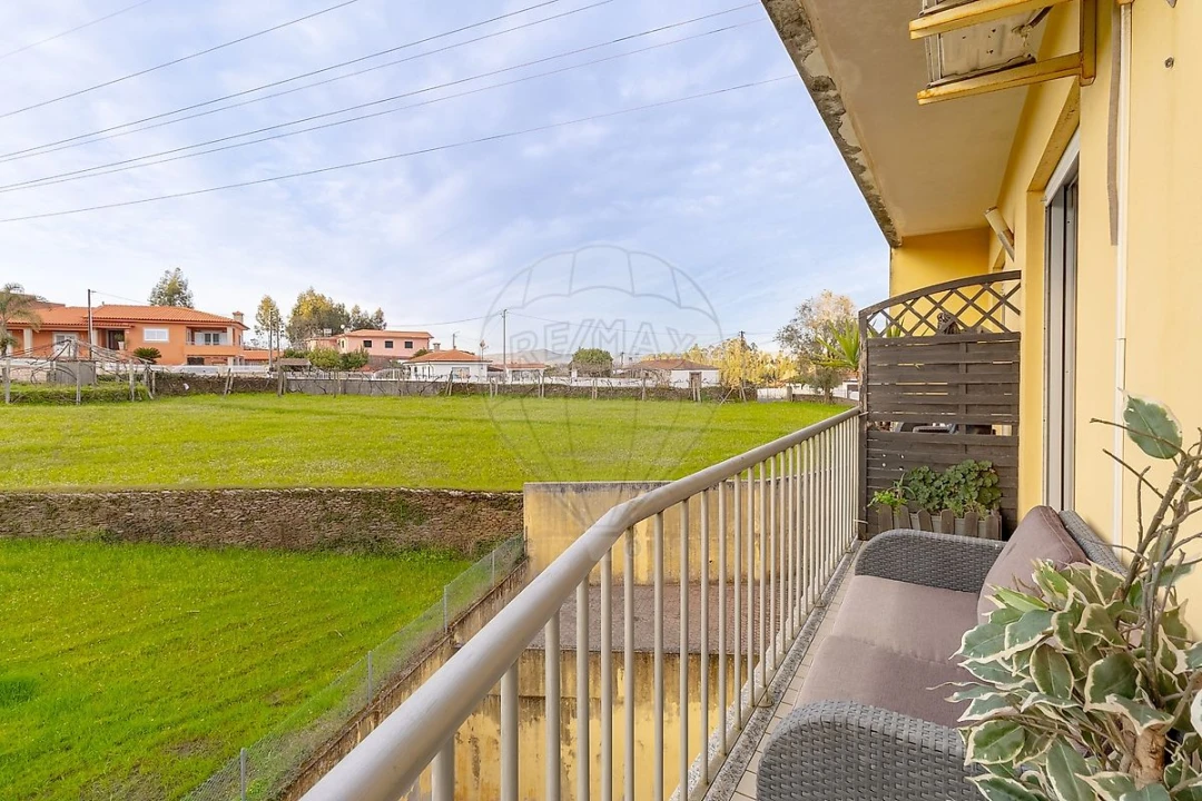 Apartamento T2 para Venda em Canedo, Vale e Vila Maior Foto 9