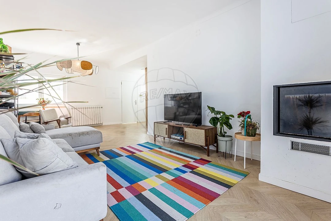 Moradia T4 para Venda em Santa Maria e São Miguel, São Martinho, São Pedro Penaferrim Foto 7