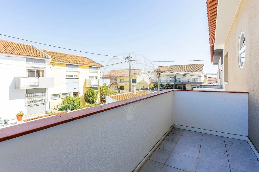 Moradia T4 para Venda em Santa Maria e São Miguel, São Martinho, São Pedro Penaferrim Foto 36