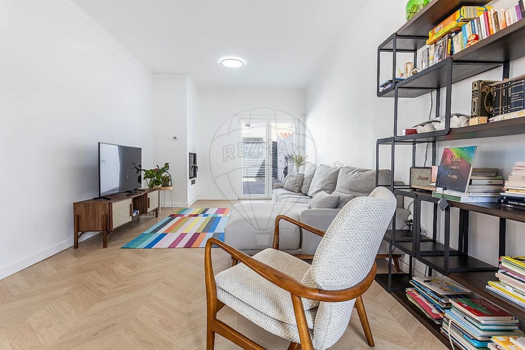 Moradia T4 para Venda em Santa Maria e São Miguel, São Martinho, São Pedro Penaferrim Foto 3