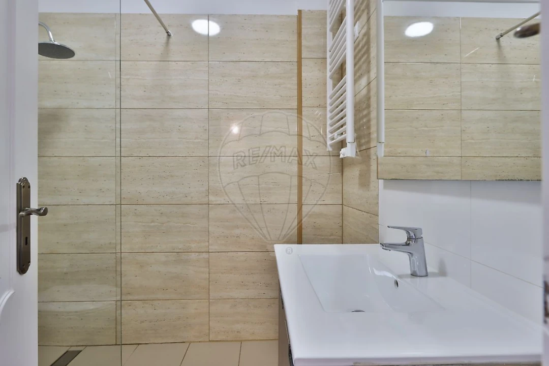 Apartamento T2 para Venda em Cacém e São Marcos Foto 18