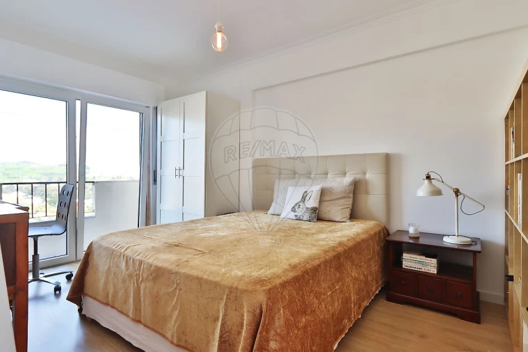 Apartamento T2 para Venda em Cacém e São Marcos Foto 10