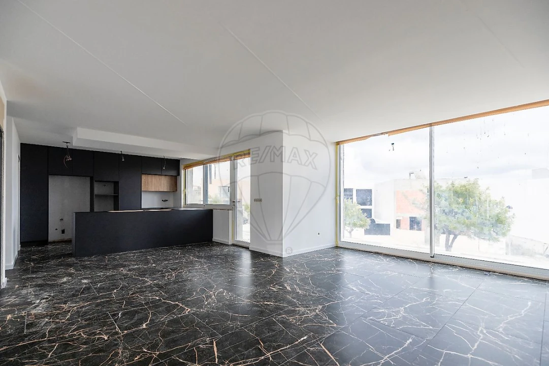 Moradia T5 para Venda em Ponte do Rol Foto 3