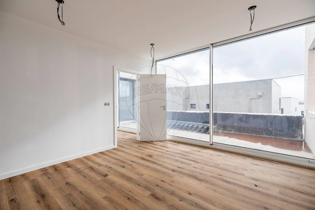 Moradia T5 para Venda em Ponte do Rol Foto 23