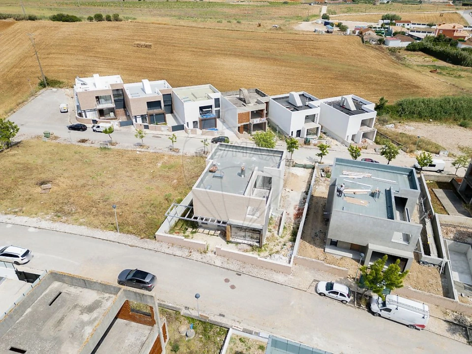 Moradia T5 para Venda em Ponte do Rol Foto 15