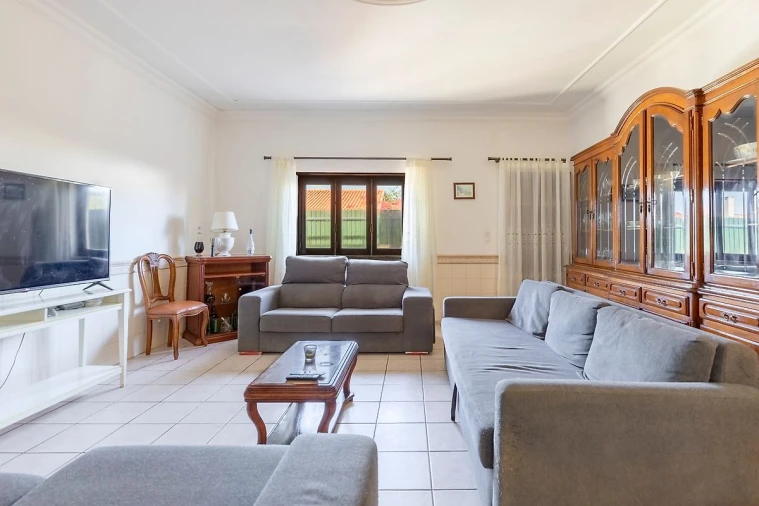 Moradia T5 para Venda em Freiria Foto 6