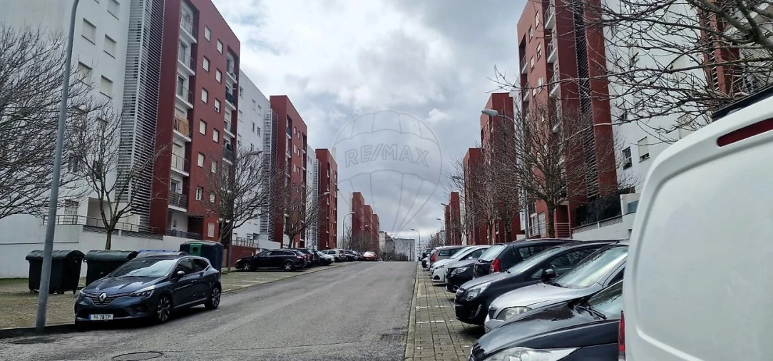 Garagem para Arrendamento em Santa Clara Foto 6