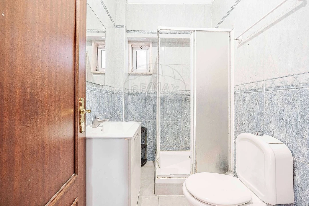 Apartamento T2 para Venda em Odivelas Foto 19