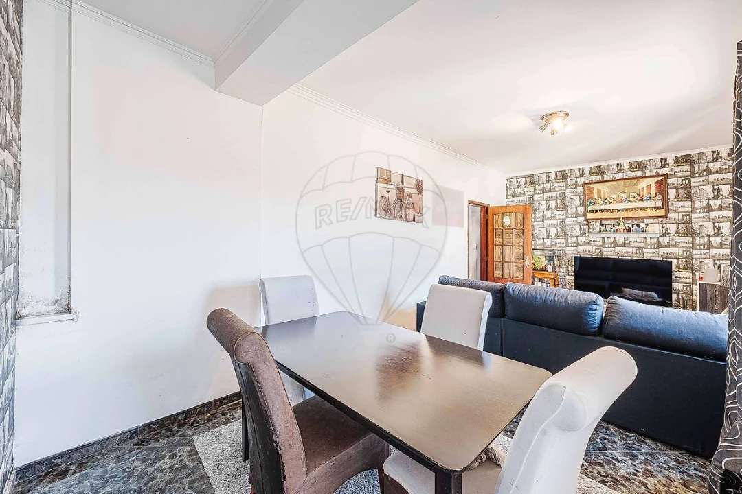 Apartamento T2 para Venda em Odivelas Foto 18