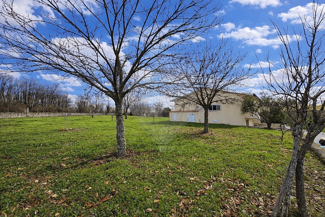 Moradia T3 para Venda em Tamanhos Foto 13