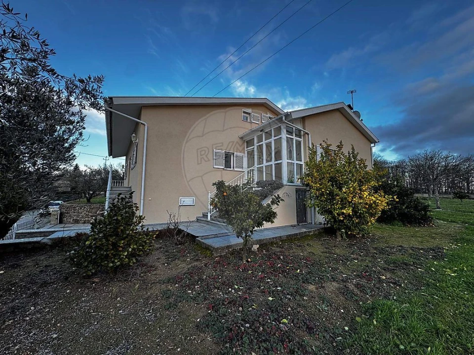 Moradia T3 para Venda em Tamanhos Foto 3