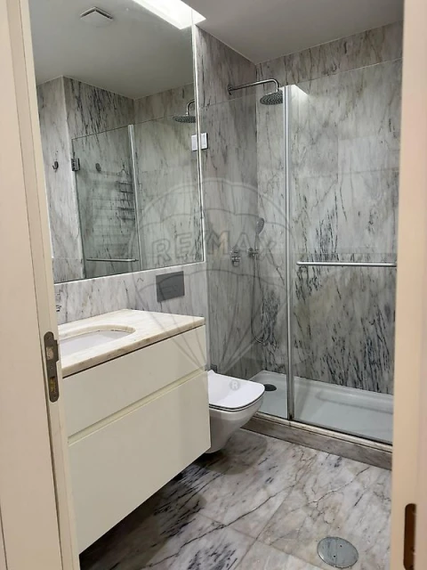 Apartamento T1 para Venda em Santa Marinha e São Pedro da Afurada