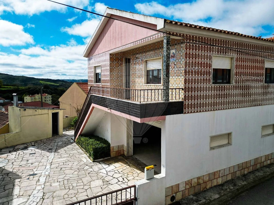 Moradia T3 para Venda em Arranho Foto 7