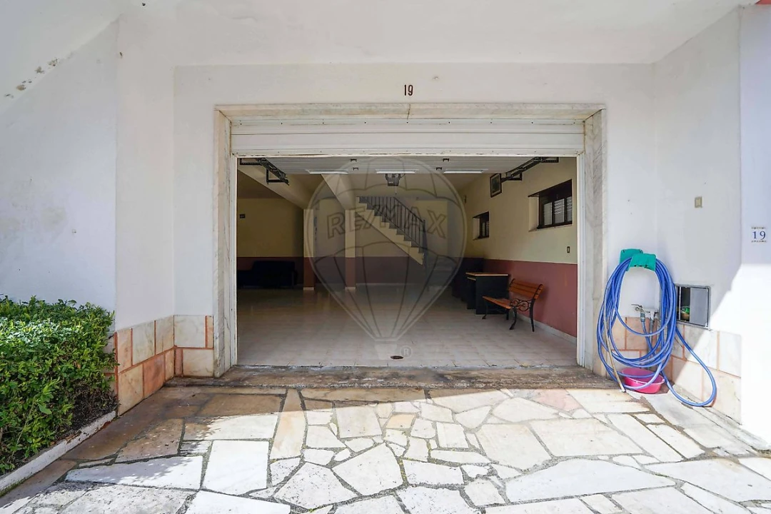 Moradia T3 para Venda em Arranho Foto 21