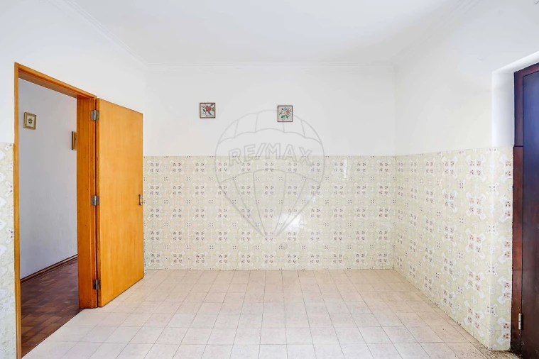 Moradia T3 para Venda em Arranho Foto 31