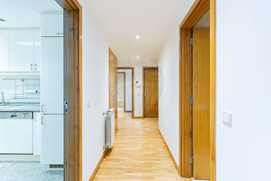 Apartamento T2 para Arrendamento em São Felix da Marinha Foto 5