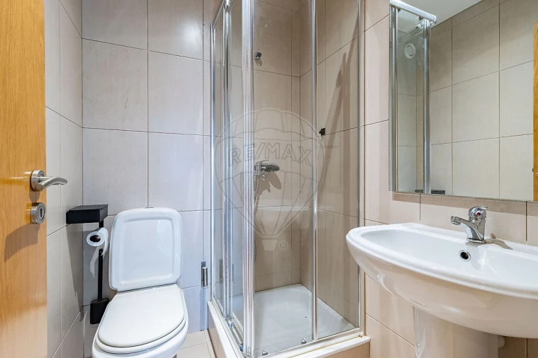 Apartamento T2 para Arrendamento em São Felix da Marinha Foto 15