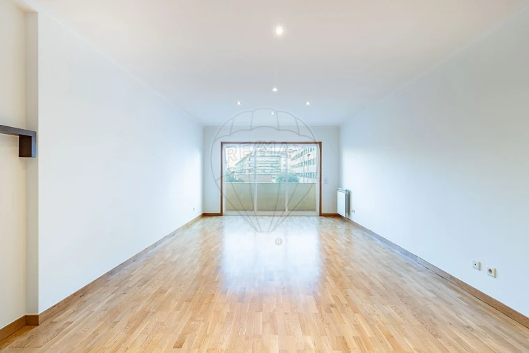 Apartamento T2 para Arrendamento em São Felix da Marinha