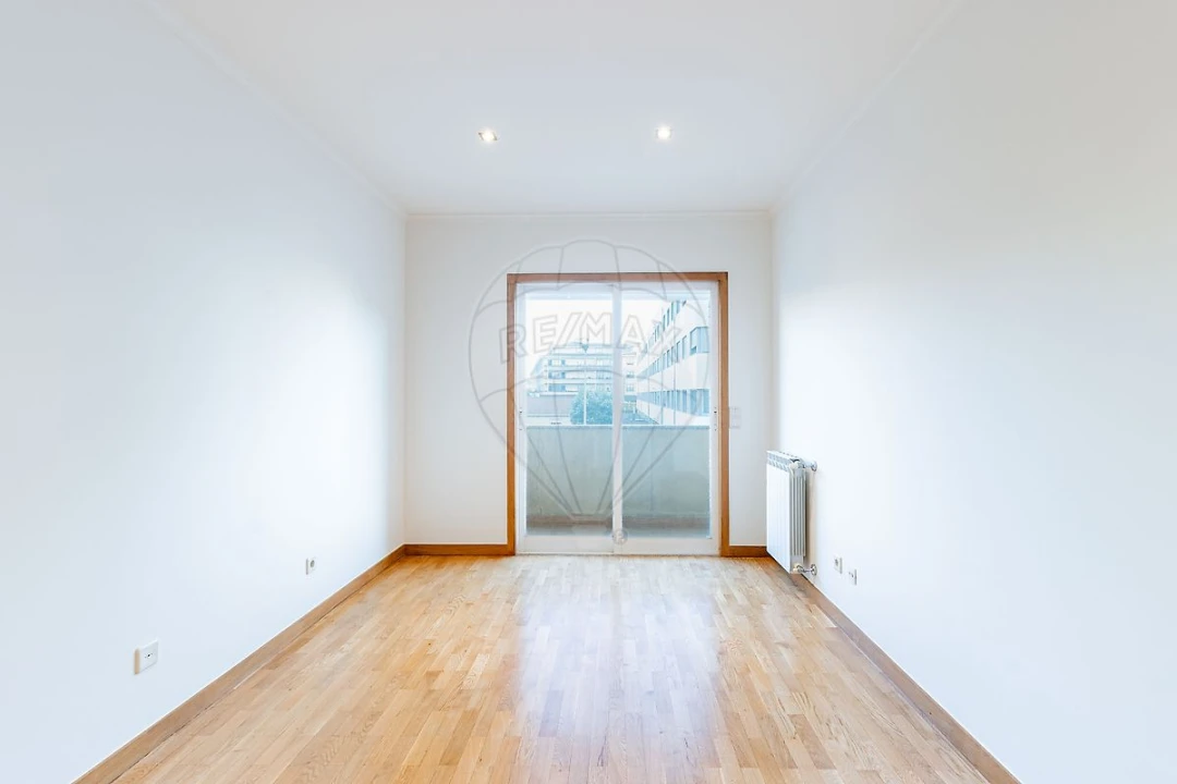 Apartamento T2 para Arrendamento em São Felix da Marinha Foto 19