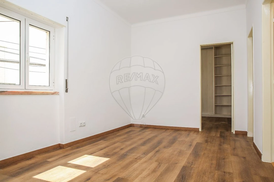 Moradia T2 para Arrendamento em Arruda dos Vinhos Foto 5