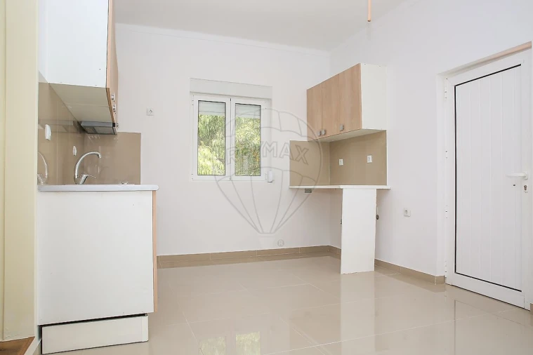 Moradia T2 para Arrendamento em Arruda dos Vinhos Foto 22