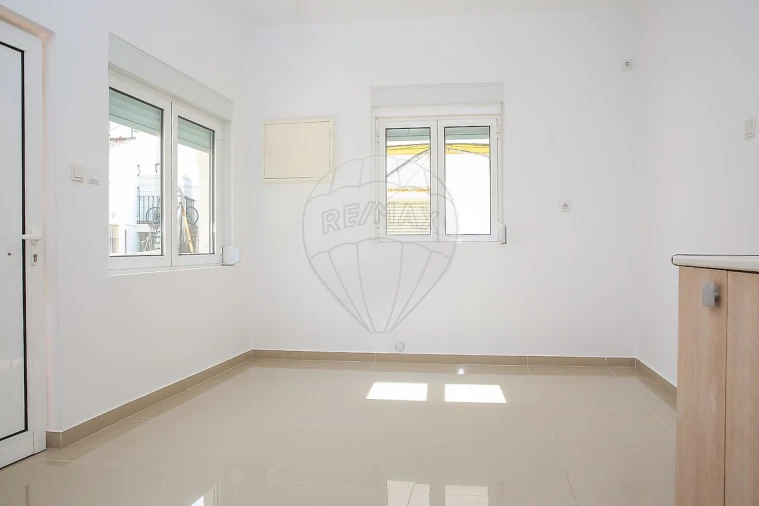 Moradia T2 para Arrendamento em Arruda dos Vinhos Foto 7