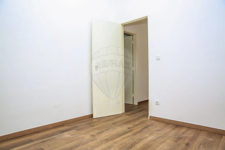 Moradia T2 para Arrendamento em Arruda dos Vinhos Foto 17