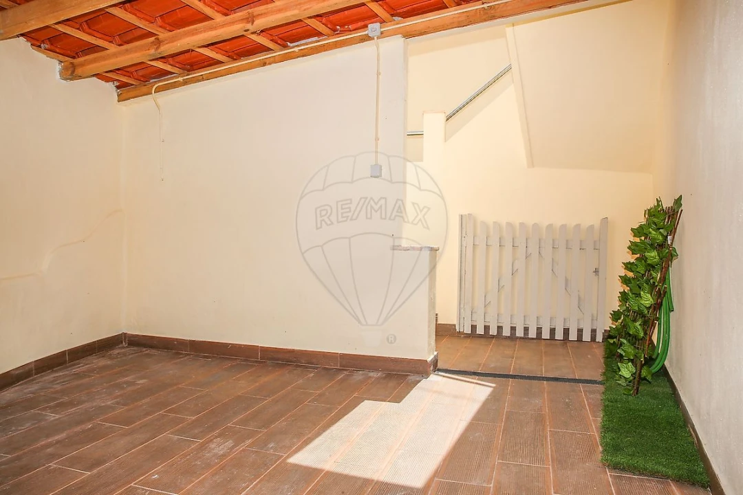 Moradia T2 para Arrendamento em Arruda dos Vinhos Foto 21