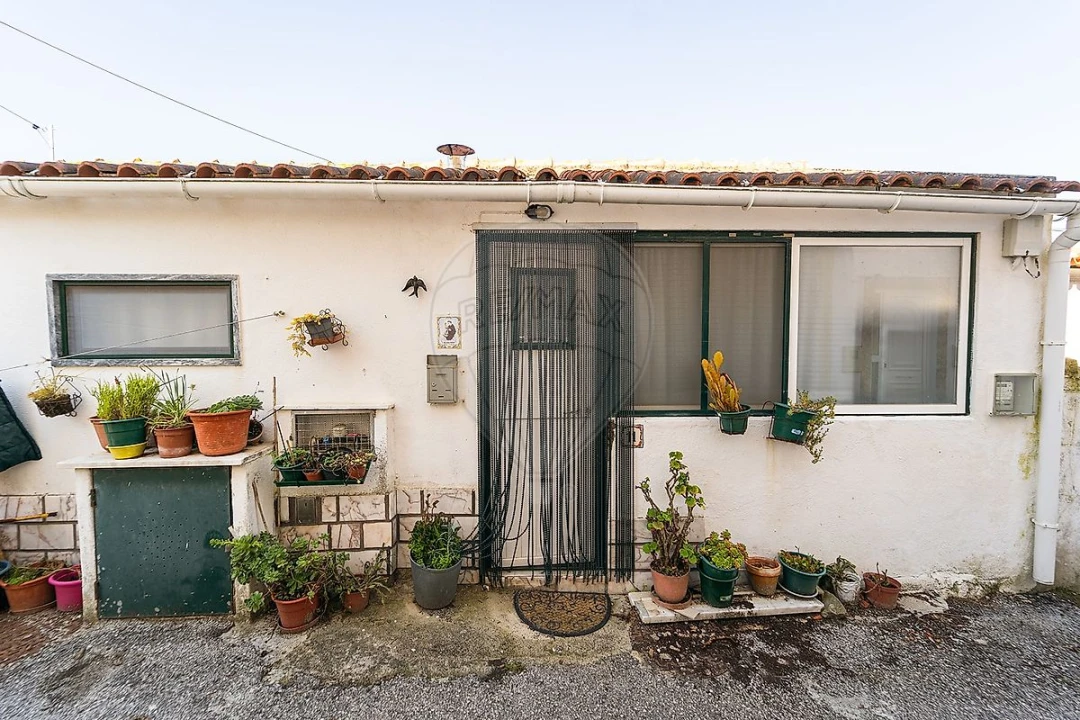 Moradia T2 para Venda em Dois Portos e Runa Foto 17