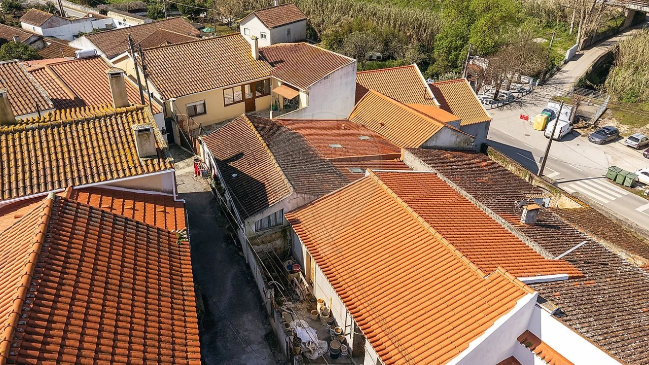 Moradia T2 para Venda em Dois Portos e Runa Foto 1