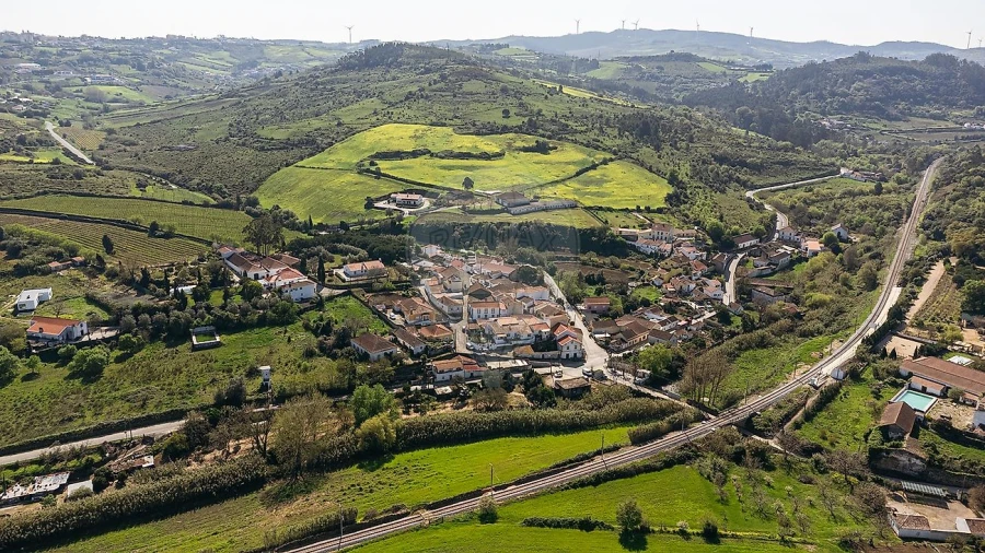 Moradia T2 para Venda em Dois Portos e Runa Foto 2