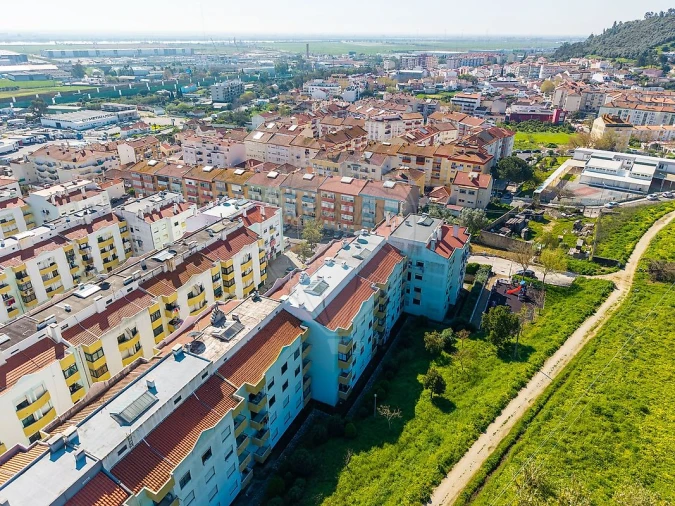 Apartamento T2 para Venda em Castanheira do Ribatejo e Cachoeiras Foto 4