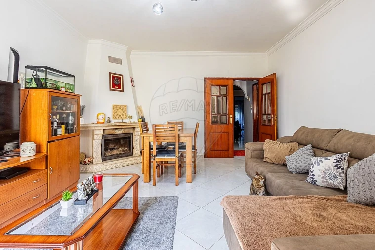 Apartamento T2 para Venda em Castanheira do Ribatejo e Cachoeiras Foto 16