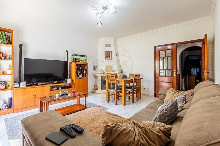 Apartamento T2 para Venda em Castanheira do Ribatejo e Cachoeiras Foto 14