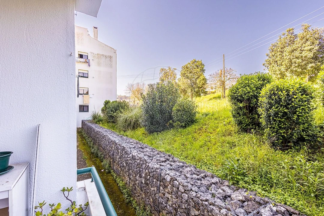 Apartamento T2 para Venda em Castanheira do Ribatejo e Cachoeiras Foto 28