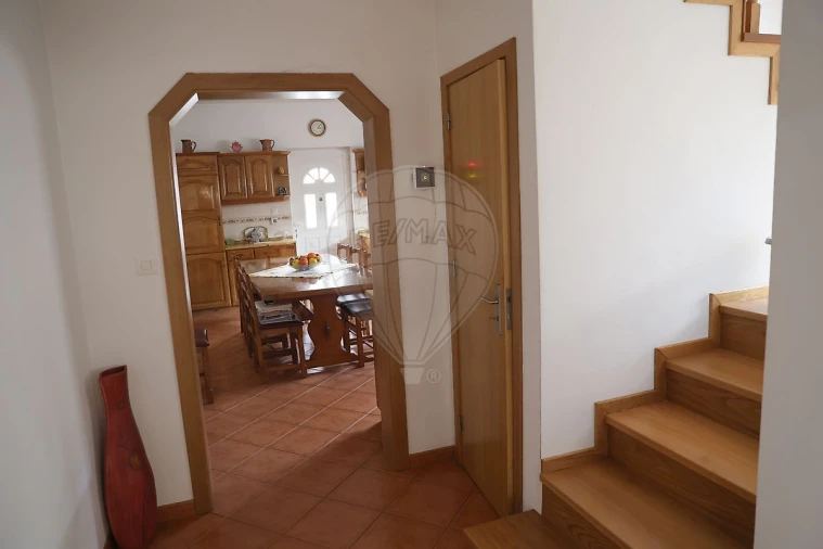 Moradia T5 para Venda em Arcozelos Foto 26