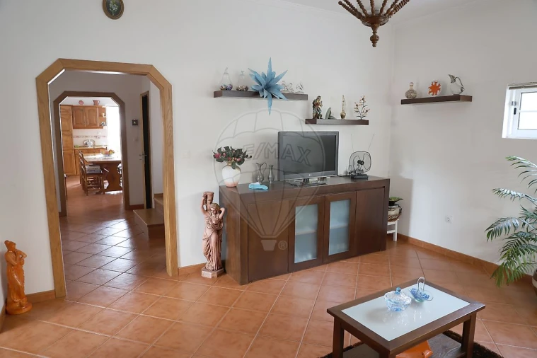 Moradia T5 para Venda em Arcozelos Foto 21