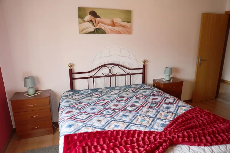 Moradia T5 para Venda em Arcozelos Foto 3