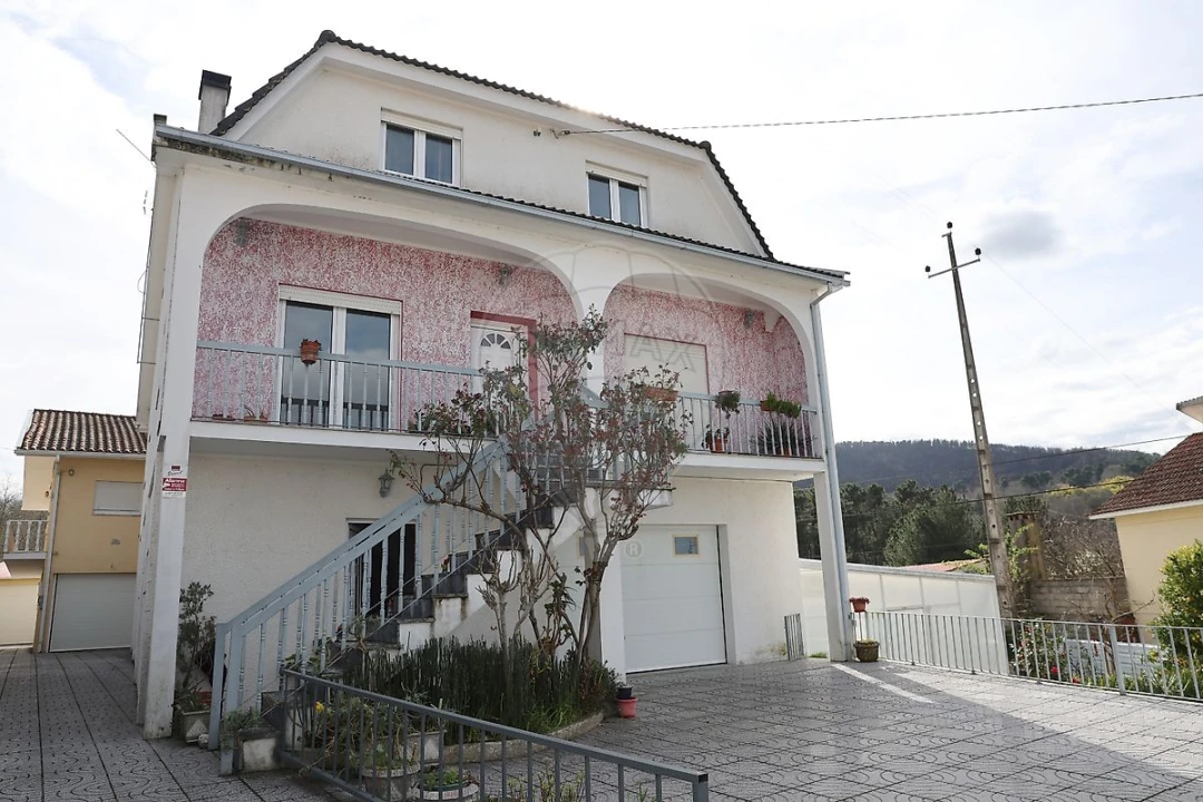 Moradia T5 para Venda em Arcozelos Foto 30