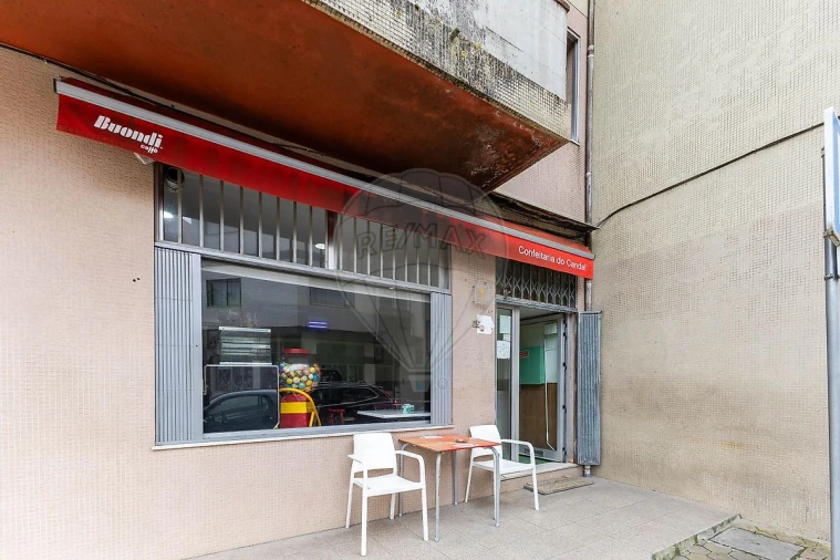 Negócio para Venda em Santa Marinha e São Pedro da Afurada Foto 4