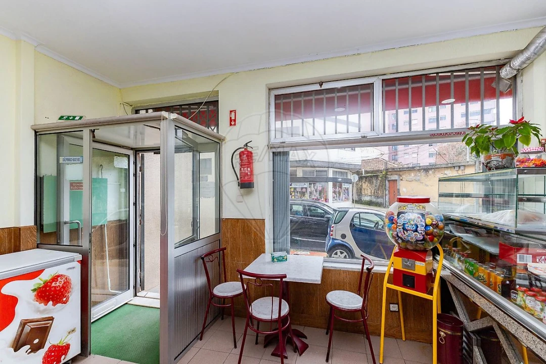 Negócio para Venda em Santa Marinha e São Pedro da Afurada Foto 6