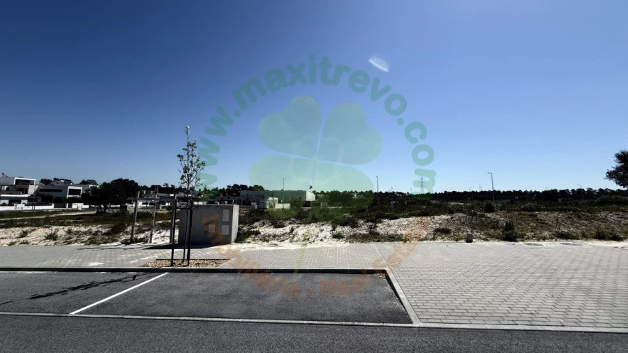 Terreno para Venda em Amora Foto 1