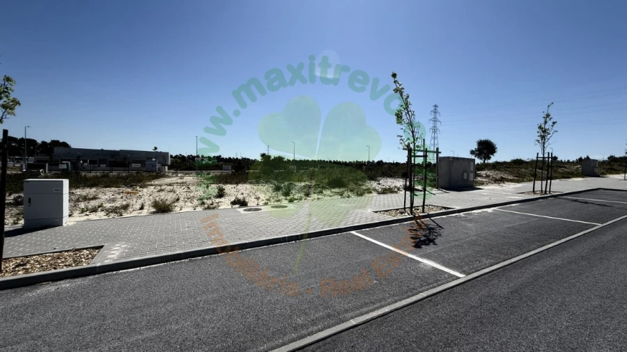 Terreno para Venda em Amora Foto 2