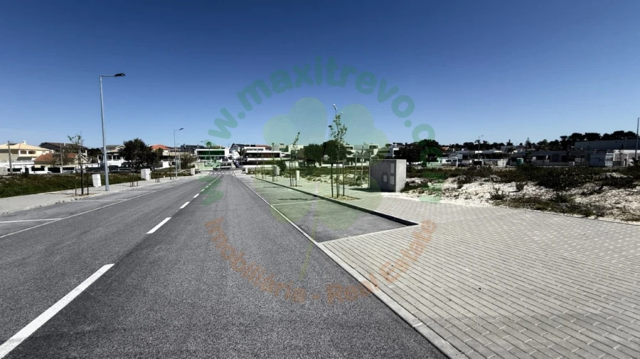 Terreno para Venda em Amora Foto 3