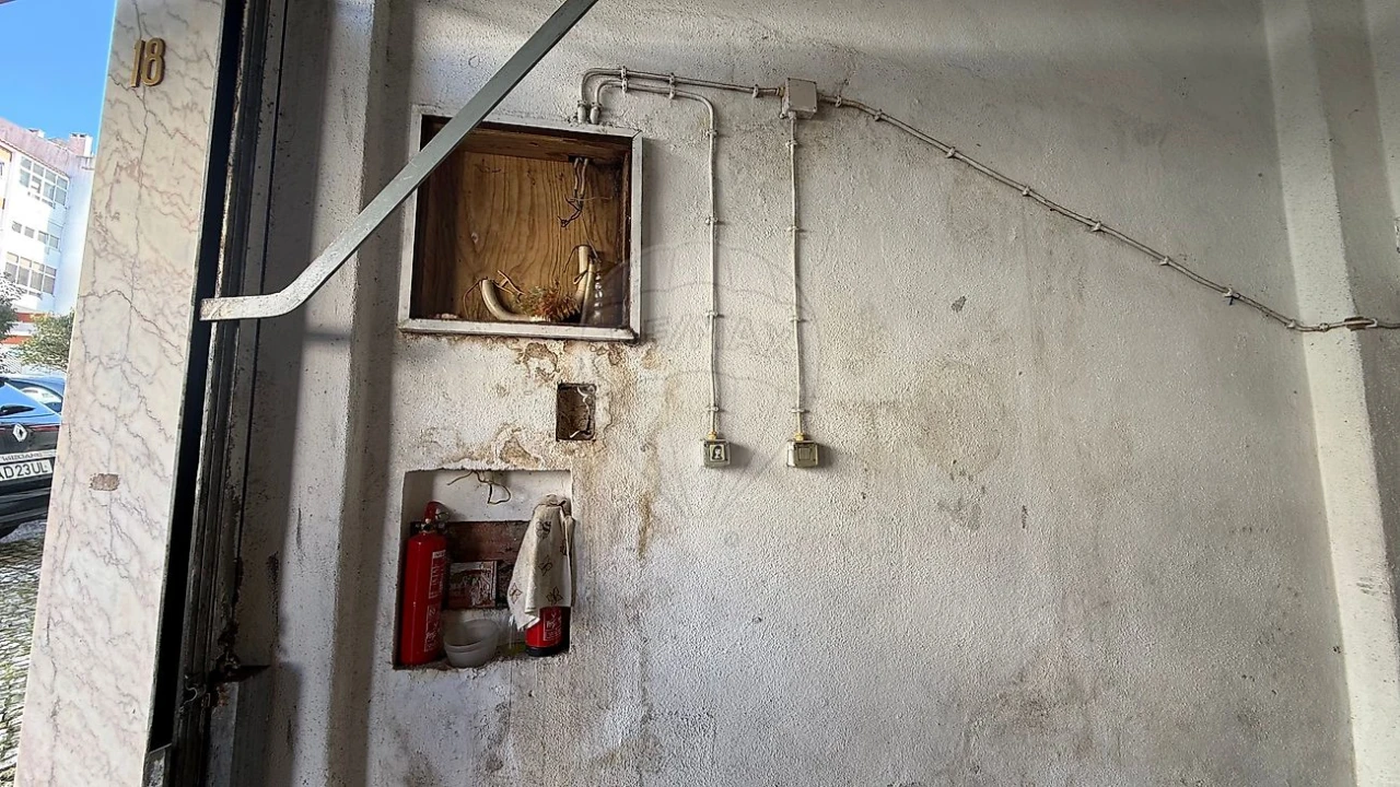 Garagem para Venda em Agualva e Mira-Sintra Foto 5